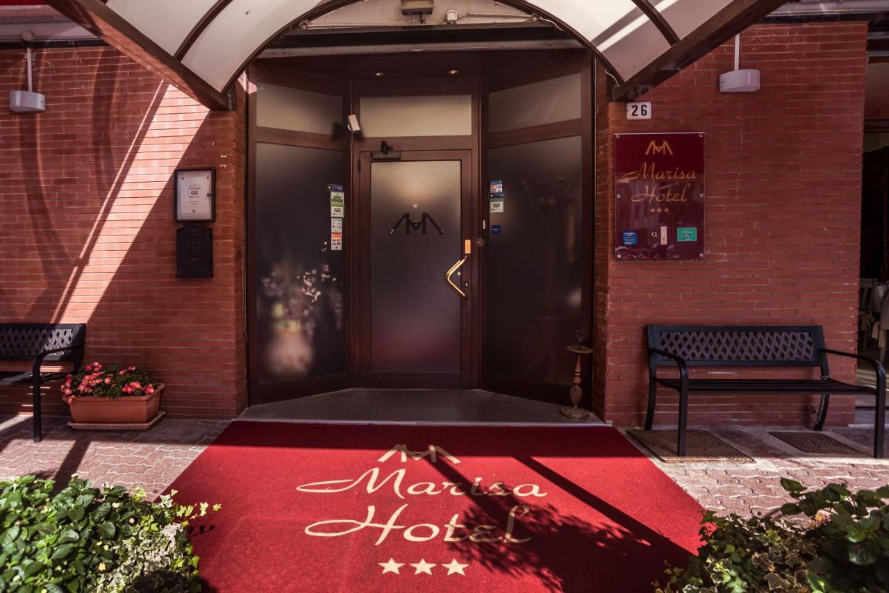Hotel Marisa Альбенга Экстерьер фото